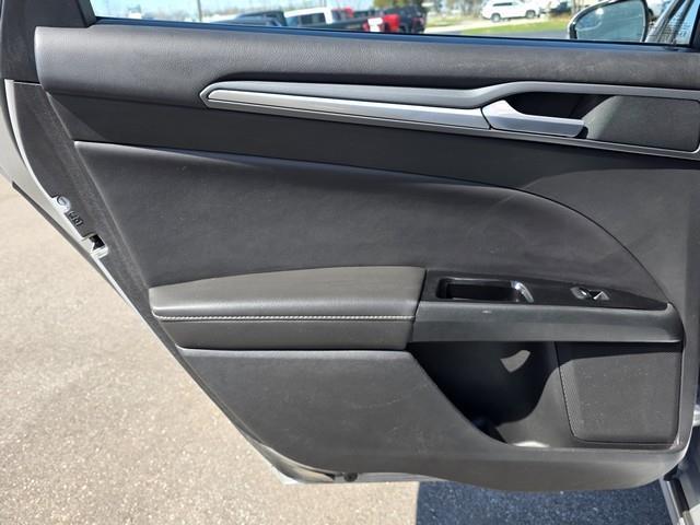 Ford Fusion 4dr Sdn Titanium FWD 2013