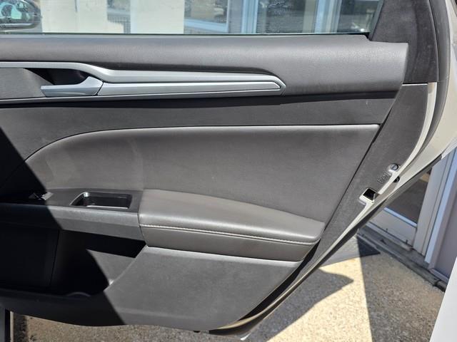 Ford Fusion 4dr Sdn Titanium FWD 2013