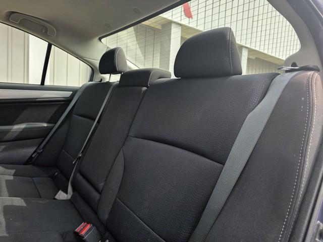 Subaru Legacy 4dr Sdn 2.5i Premium PZEV 2016