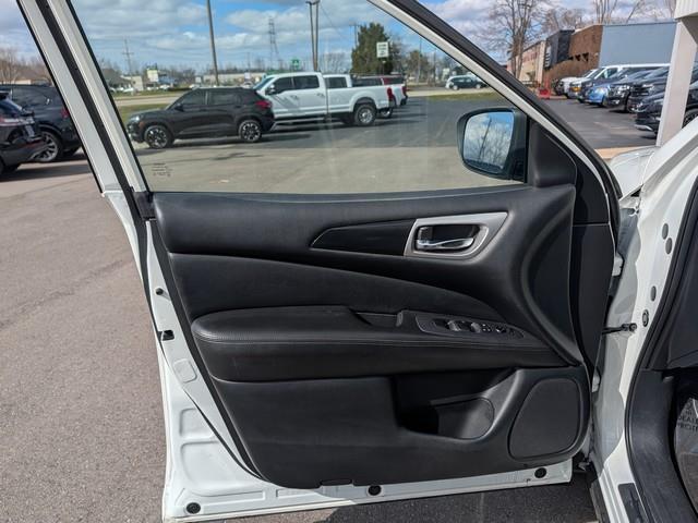 Nissan Pathfinder S 4D SUV FWD 2020