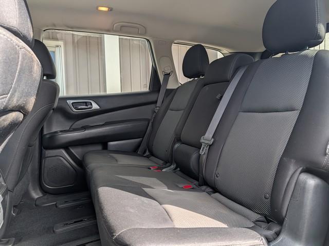 Nissan Pathfinder S 4D SUV FWD 2020