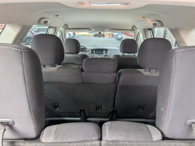 Nissan Pathfinder S 4D SUV FWD 2020