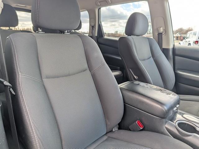 Nissan Pathfinder S 4D SUV FWD 2020