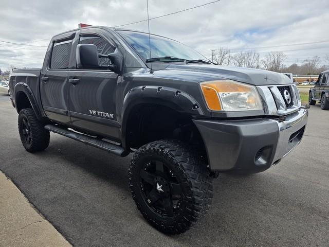 Nissan Titan 4WD Crew Cab SWB PRO-4X 2011