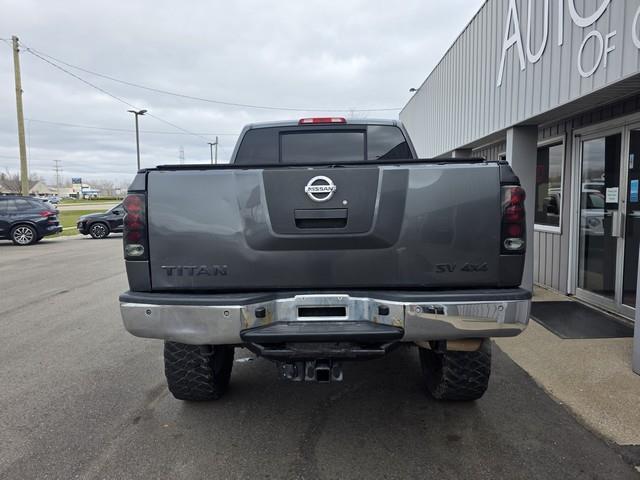 Nissan Titan 4WD Crew Cab SWB PRO-4X 2011