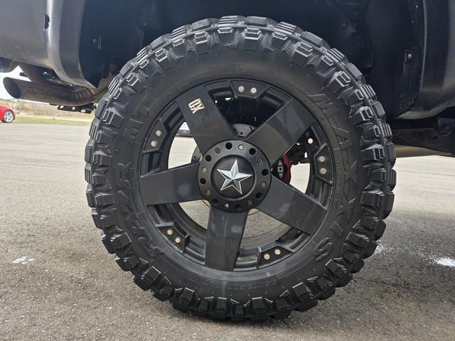 Nissan Titan 4WD Crew Cab SWB PRO-4X 2011