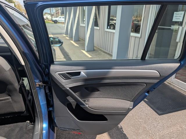 Volkswagen Golf SportWagen 4dr Auto TSI S 2016