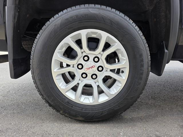 GMC Sierra 1500 4WD Double Cab 143.5" SLT 2015