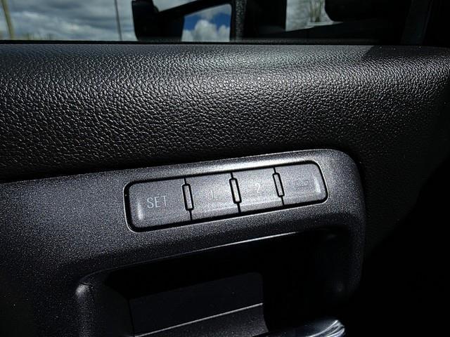 GMC Sierra 1500 4WD Double Cab 143.5" SLT 2015