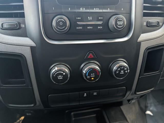 RAM 2500 4WD Crew Cab 149" Tradesman 2016