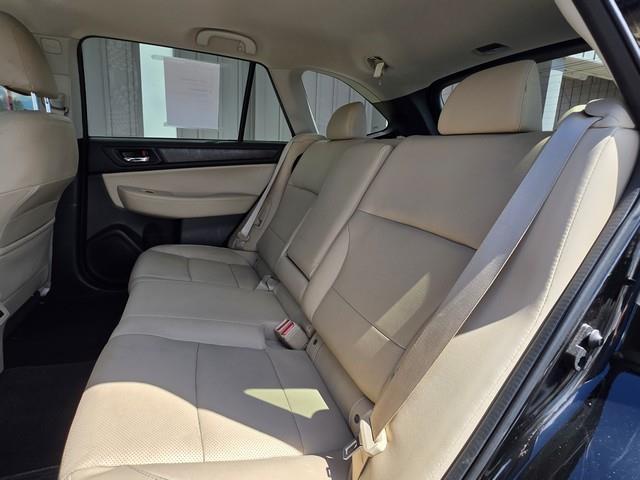 Subaru Outback 4dr Wgn 3.6R Limited 2015