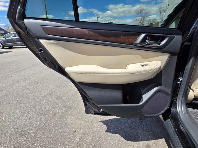 Subaru Outback 4dr Wgn 3.6R Limited 2015