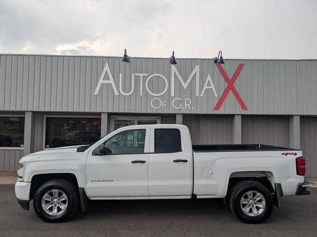 2018 Chevrolet Silverado 1500 4WD Double Cab 143.5" Custom