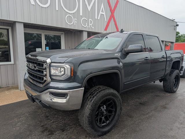 GMC Sierra 1500 4WD Crew Cab 143.5" SLE 2018