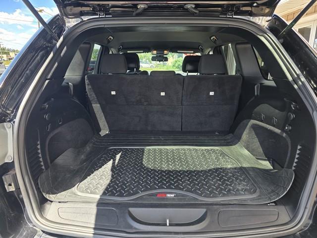 Jeep Grand Cherokee 4WD 4dr Laredo 2015