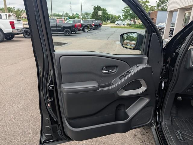 Nissan Frontier Crew Cab 4x4 SV Auto 2022