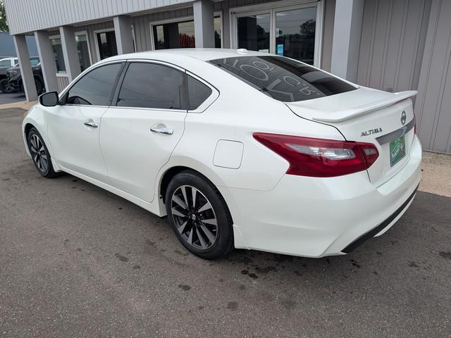 Nissan Altima 2.5 SV Sedan 2018