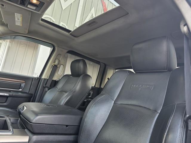RAM 1500 4WD Crew Cab 140.5" Laramie 2014