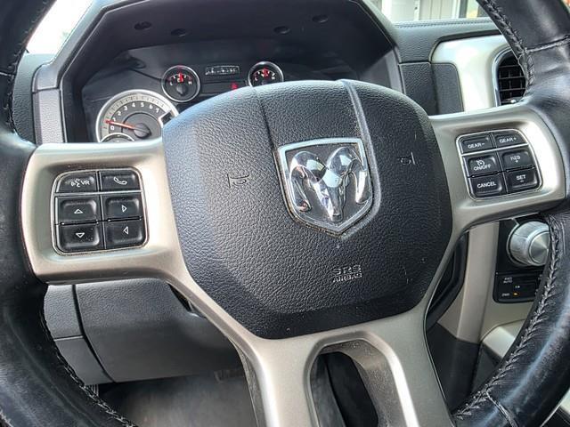 RAM 1500 4WD Crew Cab 140.5" Laramie 2014