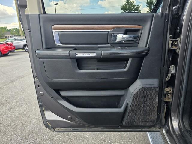 RAM 1500 4WD Crew Cab 140.5" Laramie 2014