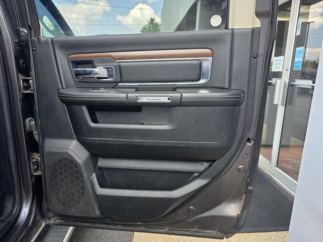 RAM 1500 4WD Crew Cab 140.5" Laramie 2014