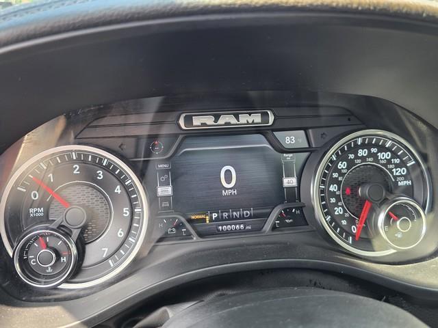RAM 1500 Laramie 4x4 Crew Cab 5'7" Box 2022