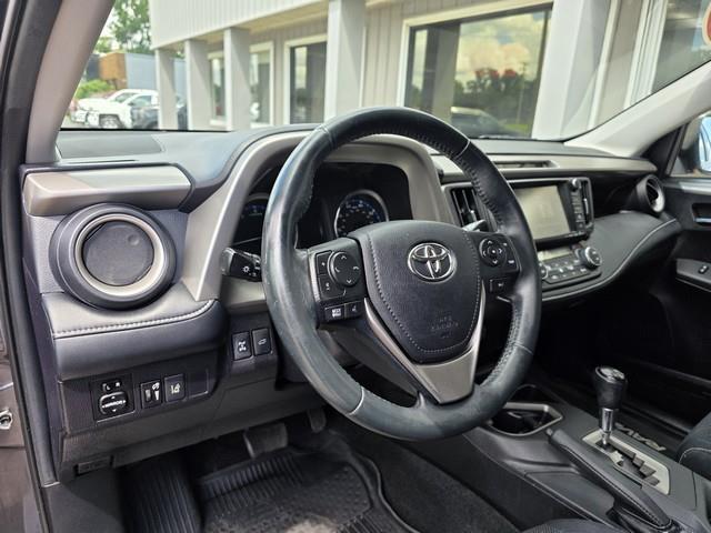 Toyota RAV4 AWD 4dr XLE (Natl) 2016