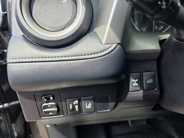 Toyota RAV4 AWD 4dr XLE (Natl) 2016