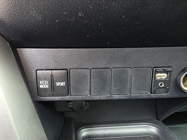 Toyota RAV4 AWD 4dr XLE (Natl) 2016