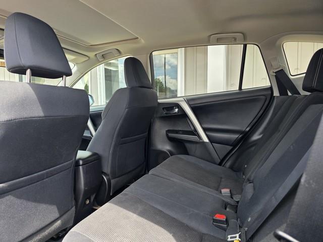 Toyota RAV4 AWD 4dr XLE (Natl) 2016