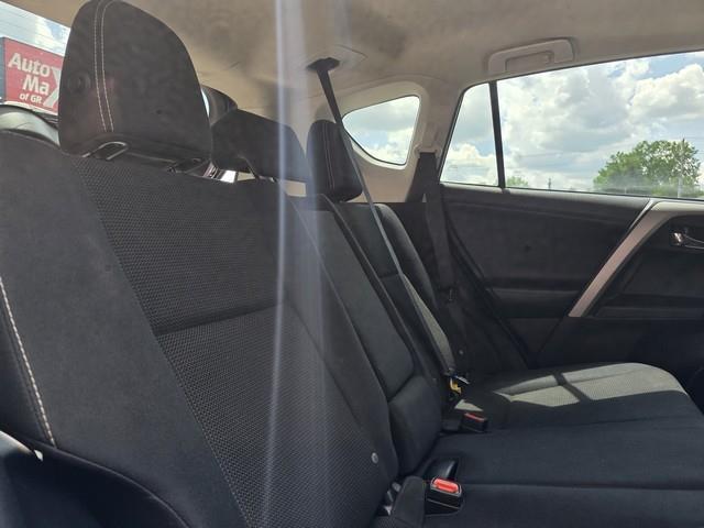 Toyota RAV4 AWD 4dr XLE (Natl) 2016