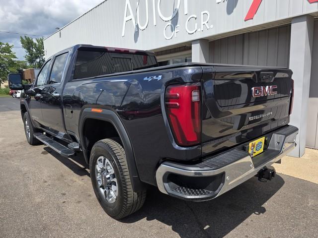 GMC Sierra 2500HD 4WD Crew Cab 159" SLT 2024