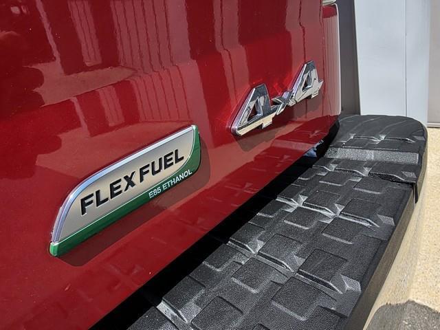 Toyota Tundra 4WD Truck  2012