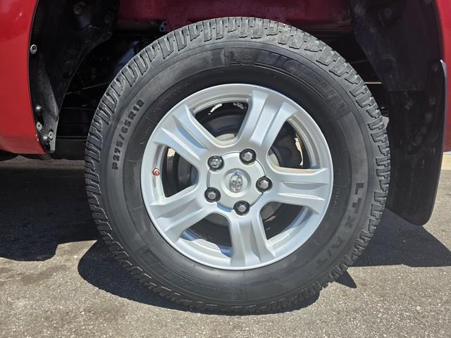 Toyota Tundra 4WD Truck  2012