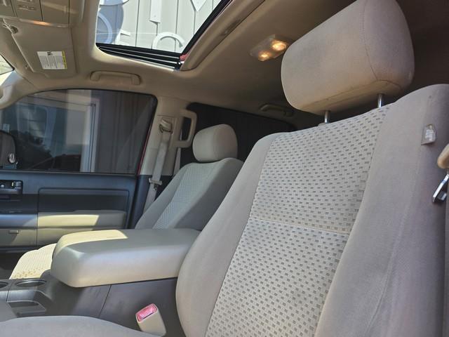 Toyota Tundra 4WD Truck  2012