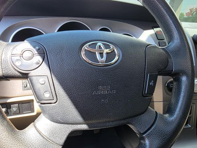 Toyota Tundra 4WD Truck  2012