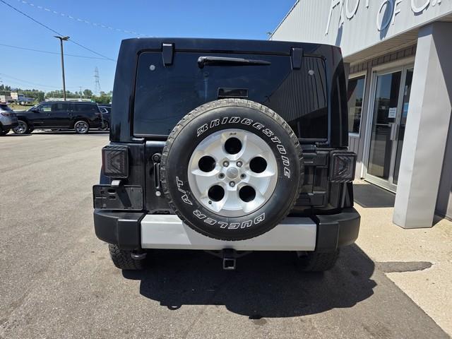 Jeep Wrangler Unlimited 4WD 4dr Sahara 2013