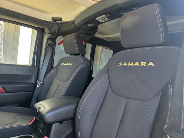 Jeep Wrangler Unlimited 4WD 4dr Sahara 2013