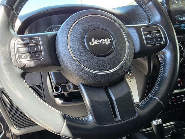 Jeep Wrangler Unlimited 4WD 4dr Sahara 2013