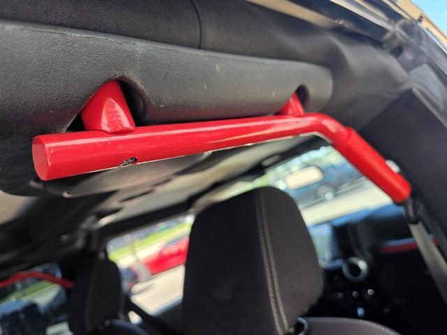 Jeep Wrangler Unlimited 4WD 4dr Sahara 2013
