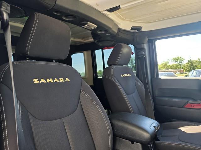 Jeep Wrangler Unlimited 4WD 4dr Sahara 2013