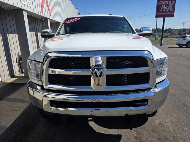 RAM 2500 SLT 4x4 Crew Cab 6'4" Box 2017