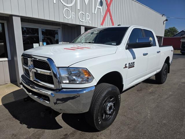 RAM 2500 SLT 4x4 Crew Cab 6'4" Box 2017