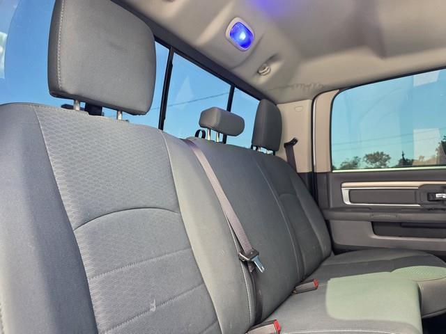 RAM 2500 SLT 4x4 Crew Cab 6'4" Box 2017