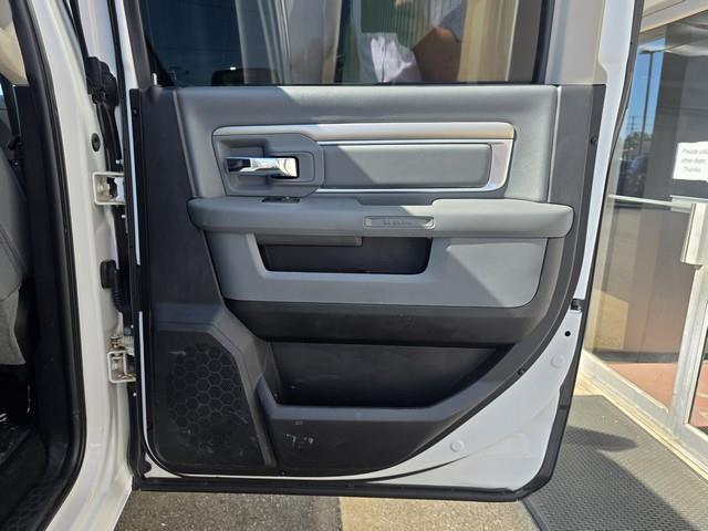 RAM 2500 SLT 4x4 Crew Cab 6'4" Box 2017