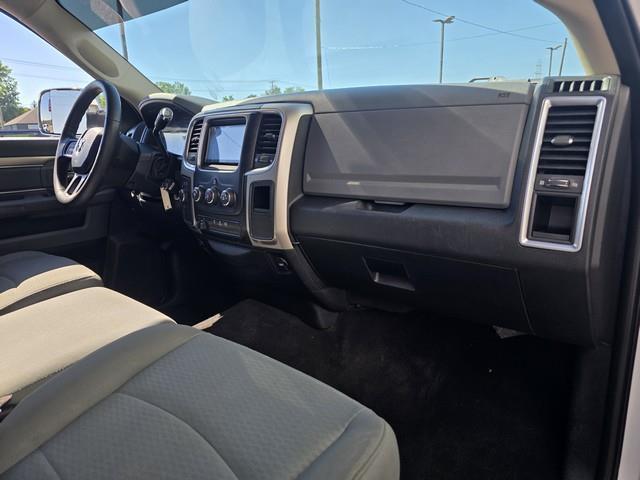RAM 2500 SLT 4x4 Crew Cab 6'4" Box 2017