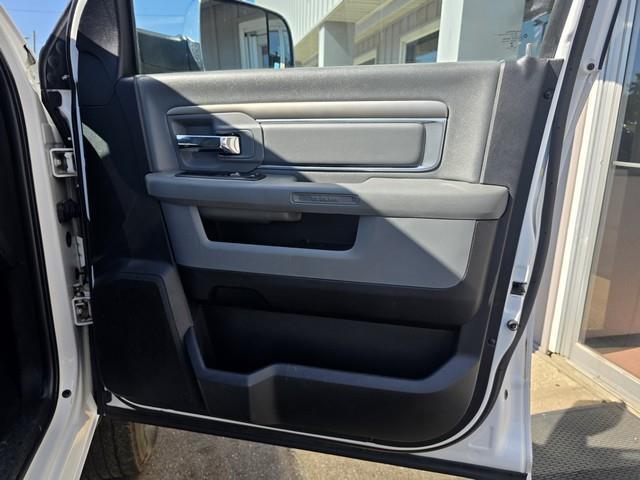 RAM 2500 SLT 4x4 Crew Cab 6'4" Box 2017