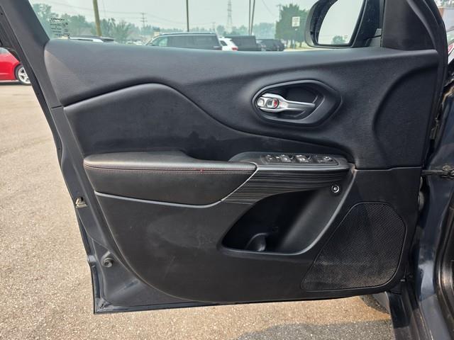 Jeep Cherokee 4WD 4dr Trailhawk 2016