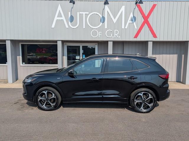 2023 Ford Escape ST-Line Select AWD