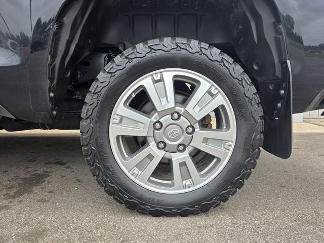 Toyota Tundra 4WD Truck CrewMax 5.7L V8 6-Spd AT Platinum (Natl) 2016